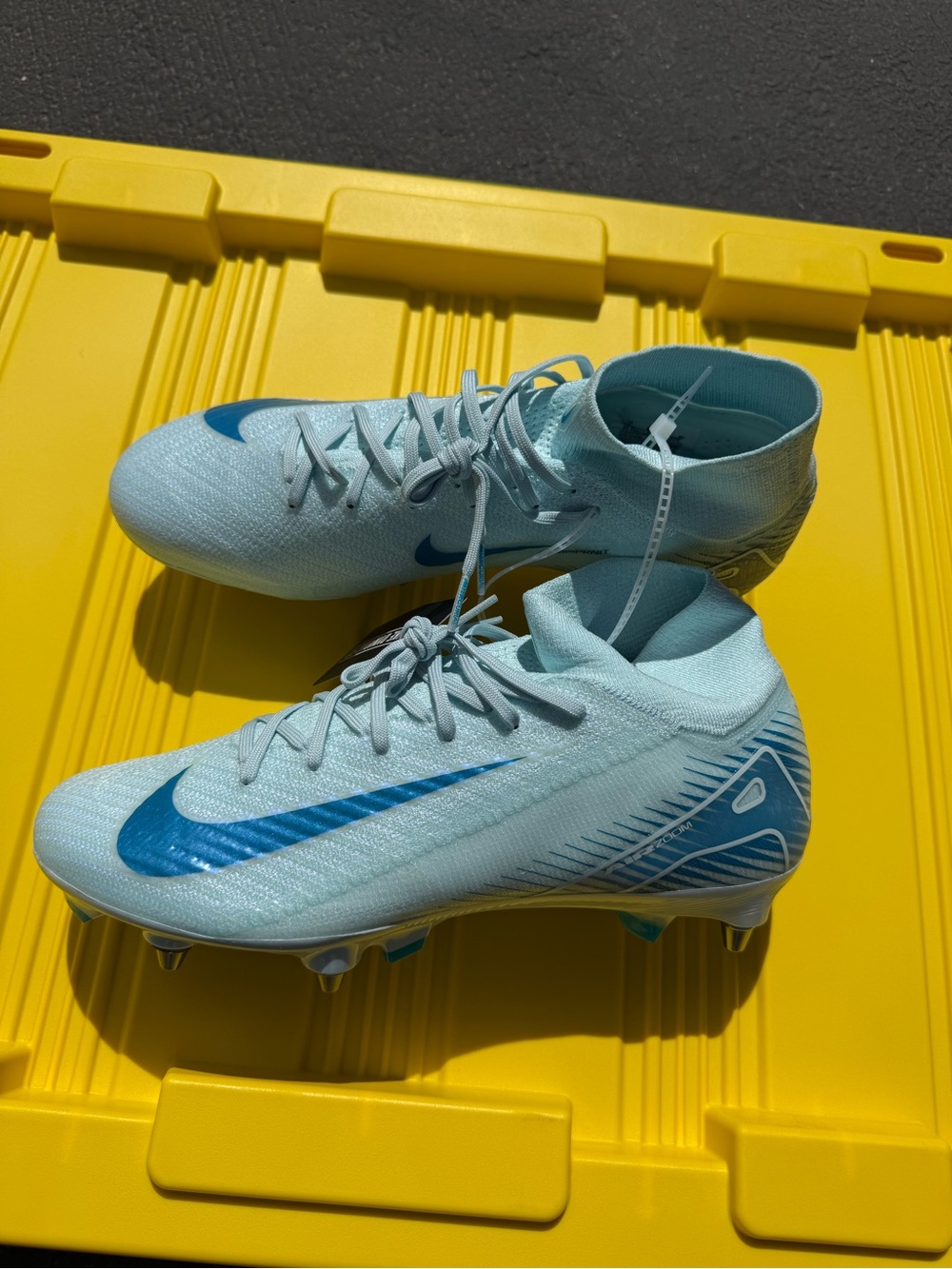 Soccer cleats